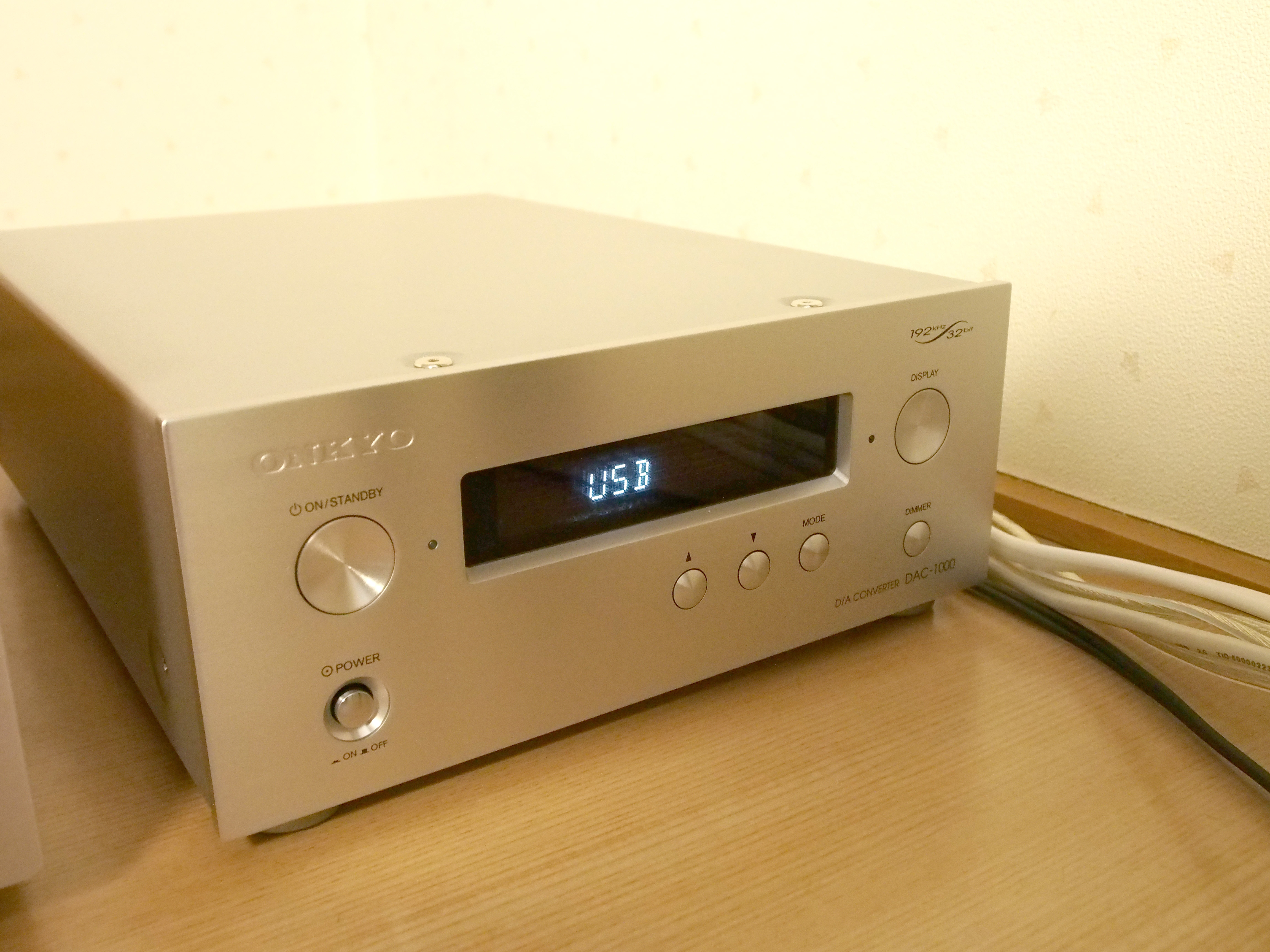 オーディオ機器 アンプ ONKYO DAC-1000 (D/Aコンバーター) のレビュー | iPentec