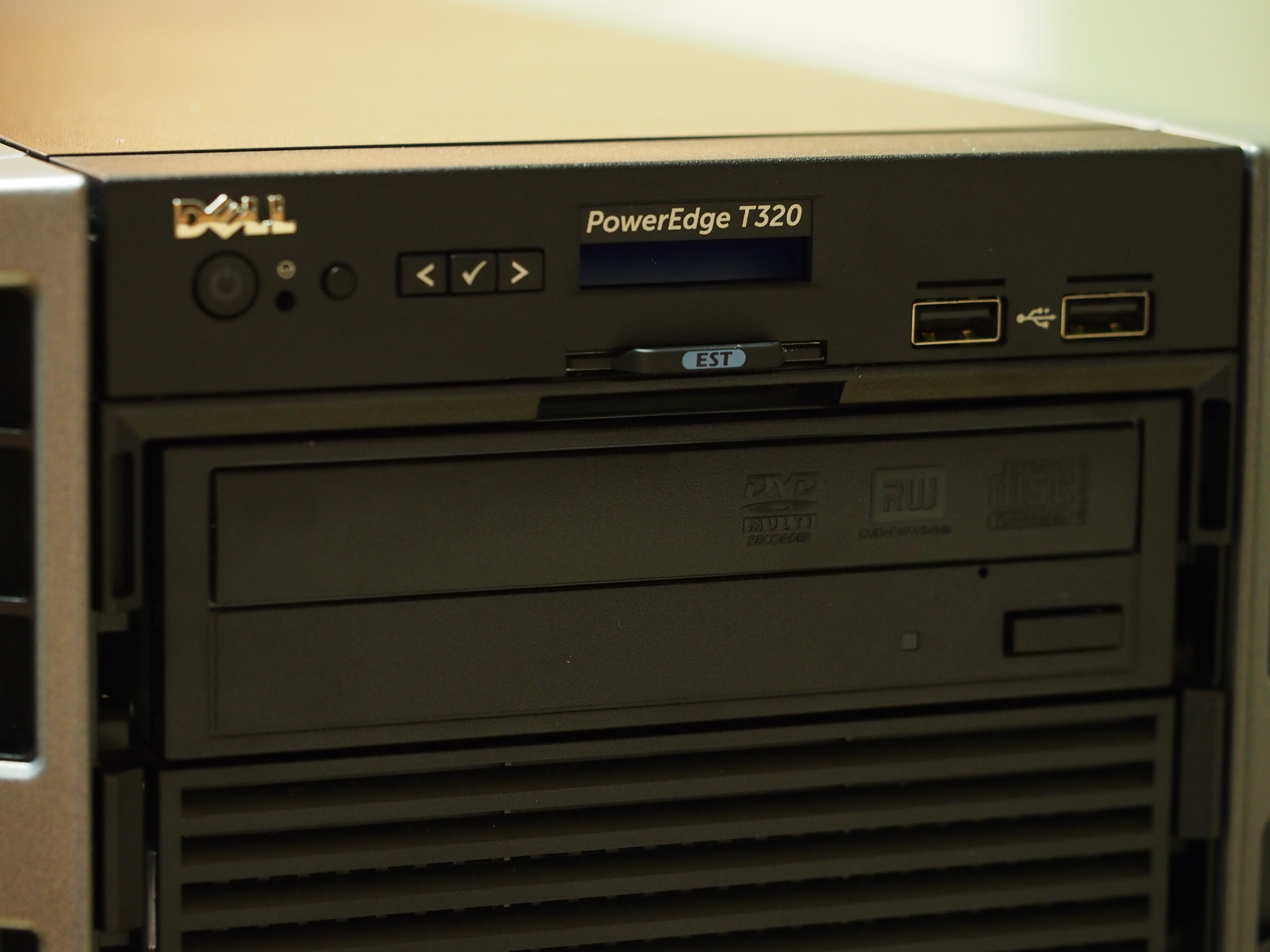 DELL PowerEdge T320 のレビュー | iPentec