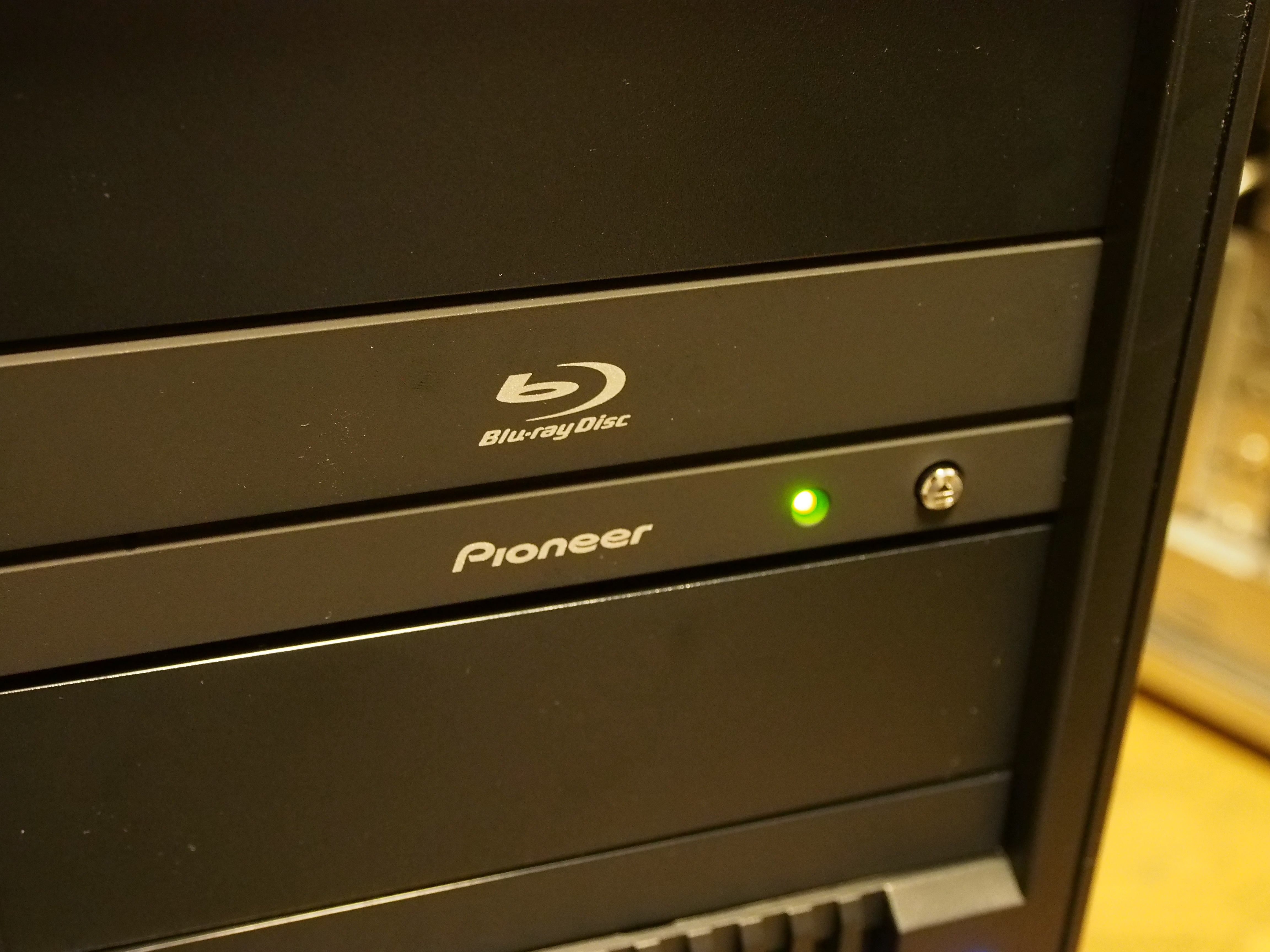 HP Z220 ワークステーション のレビュー | iPentec